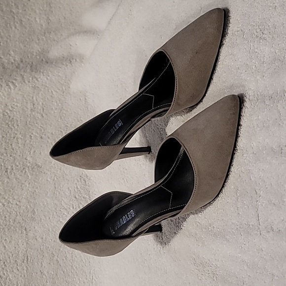 Gray Style Charles slip-on pumps - Picture 1 of 6